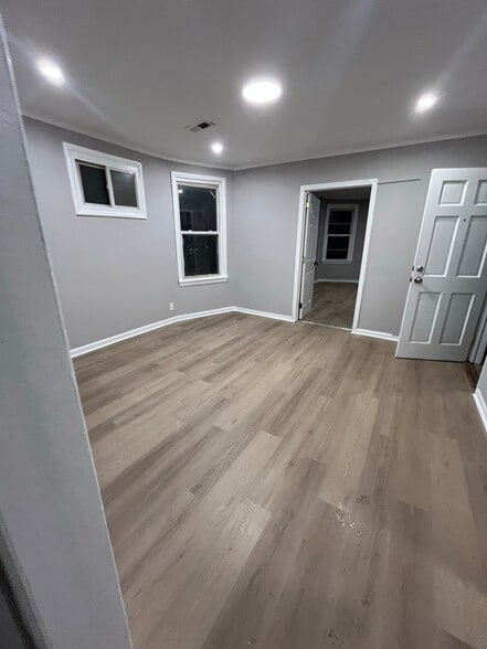 Building Photo - 34 N 18th St