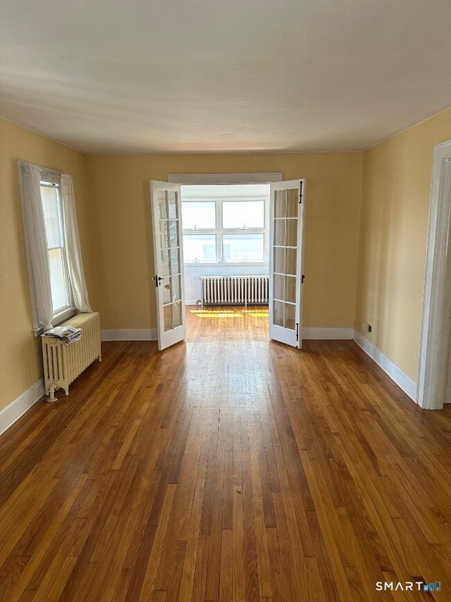 Building Photo - 28 Hobbie St
