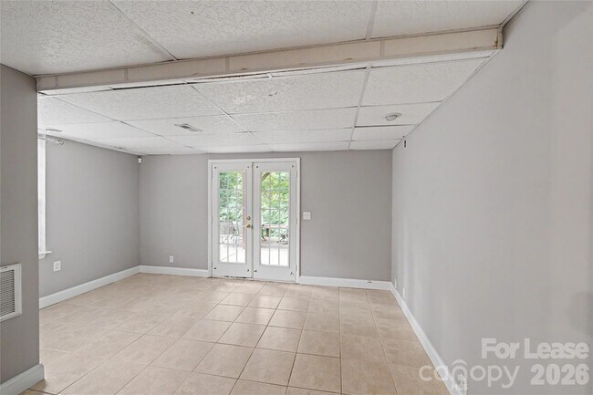 Building Photo - 16922 Laureate Rd