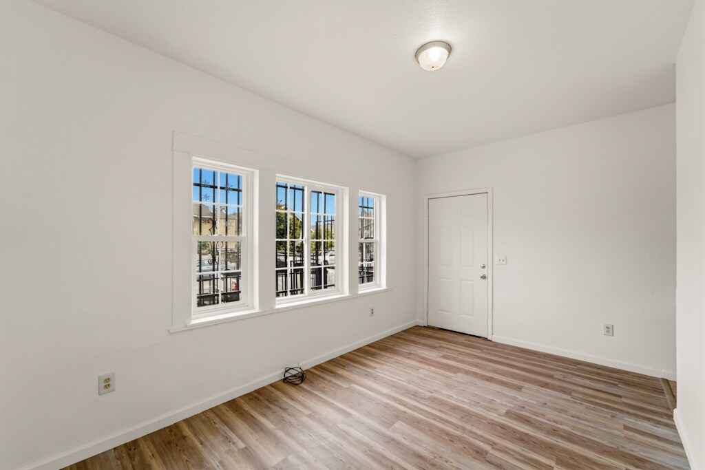 Building Photo - 400 Bissell Ave