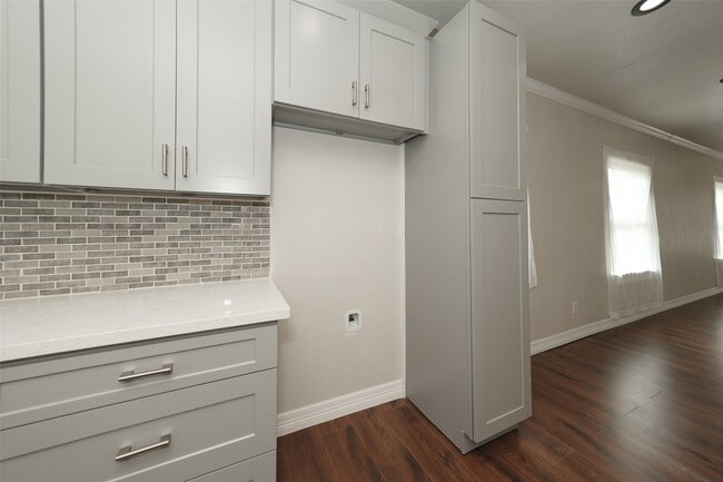 Building Photo - 9305 Kentshire Dr