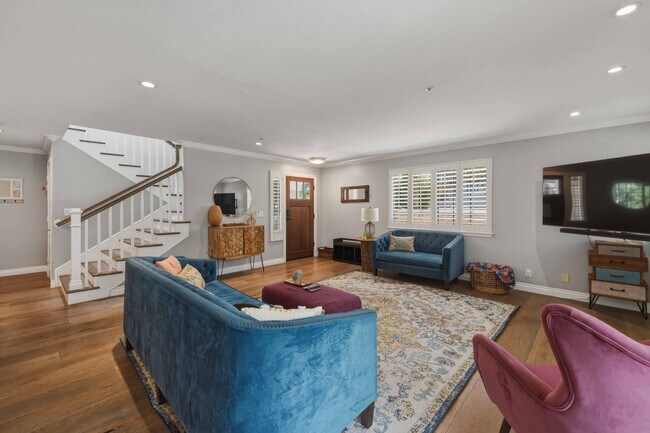 Building Photo - 1815 Harriman Ln