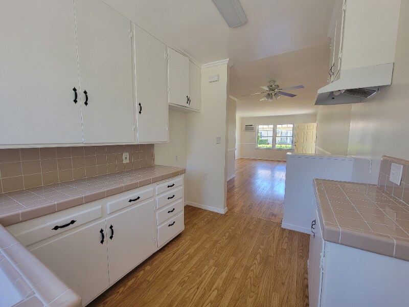 Building Photo - 13644 Leadwell St