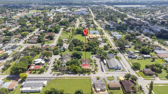 Building Photo - 2941 NW 11th Ct