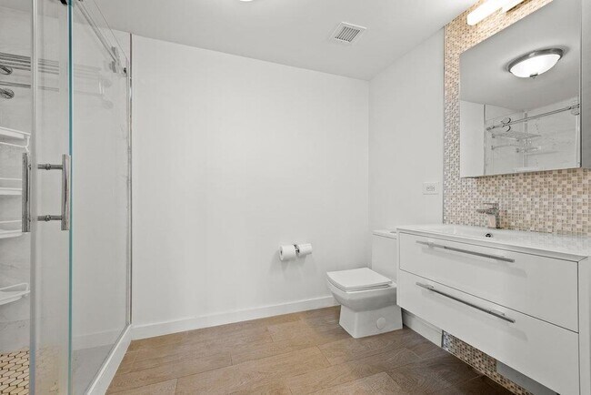 Building Photo - 88 Morgan St