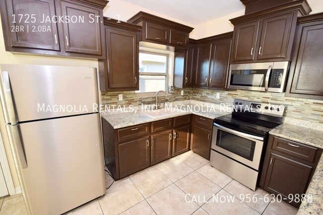 Building Photo - Weslaco Apartment for Rent - Westgate Vill...