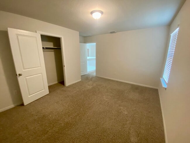 Building Photo - BLACK FRIDAY SPECIAL - NO RENT PAYMENT UNTIL JANUARY