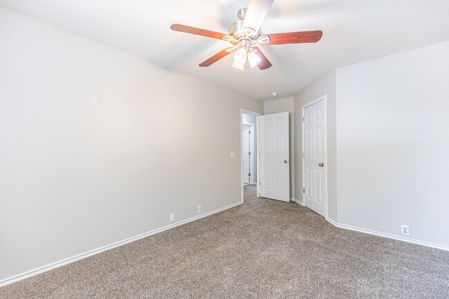 Building Photo - 6117 Tamaron