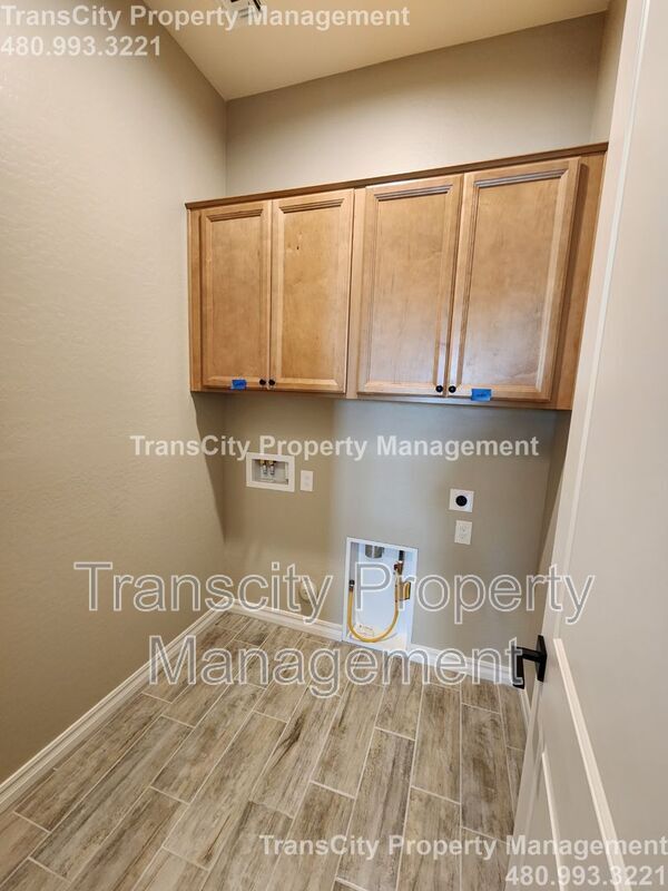 Building Photo - 3558 E Arabian Dr