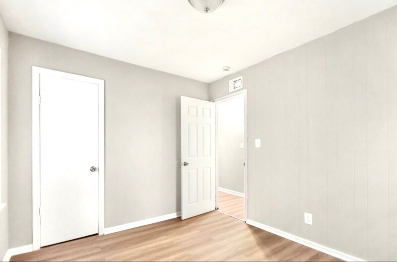 Building Photo - 8499 Meadow Ave