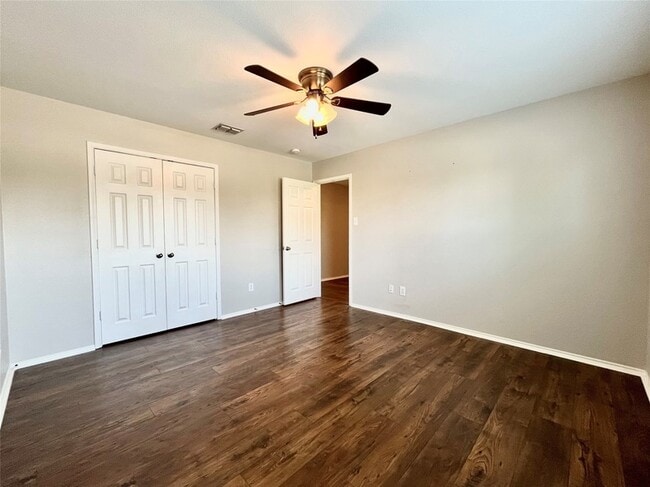 Building Photo - 3000 Groveland Terrace