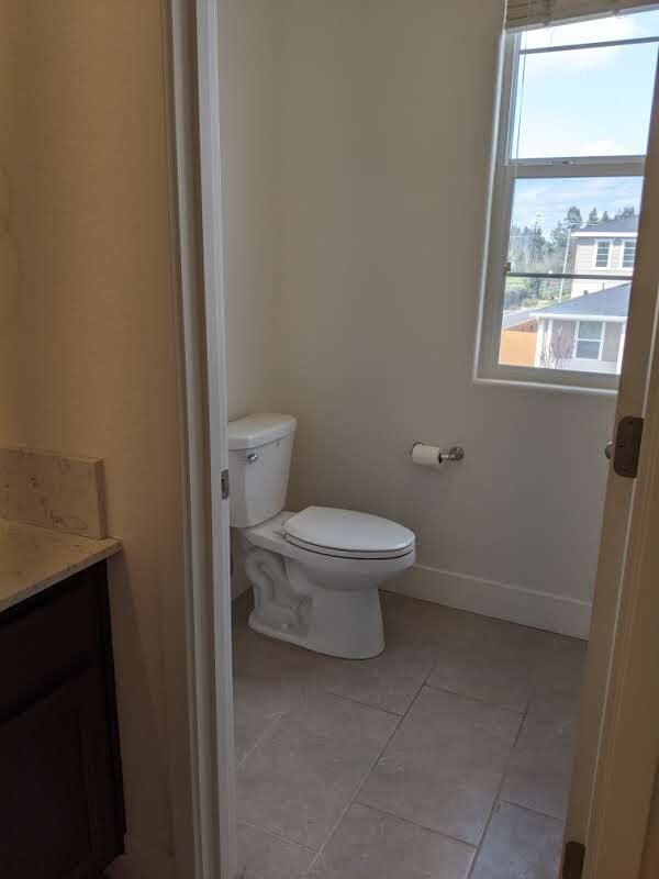 Building Photo - 2312 Vaca Way