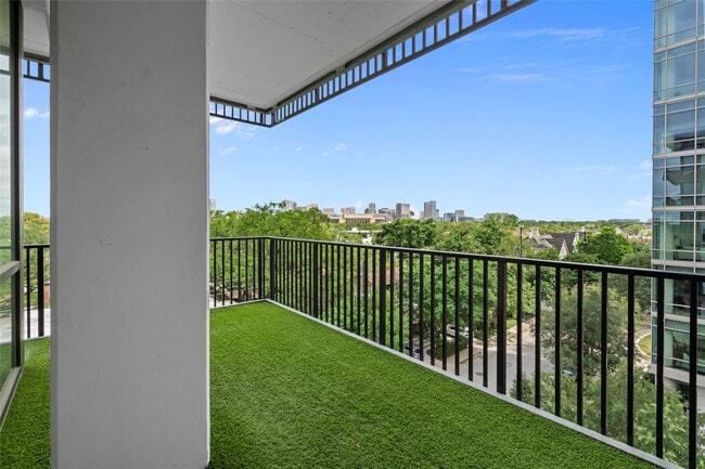 Building Photo - 2406 Tangley St