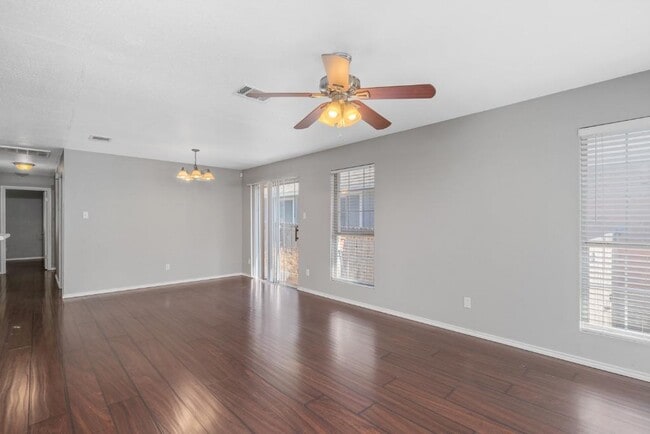 Building Photo - 7228 Aldea Dr