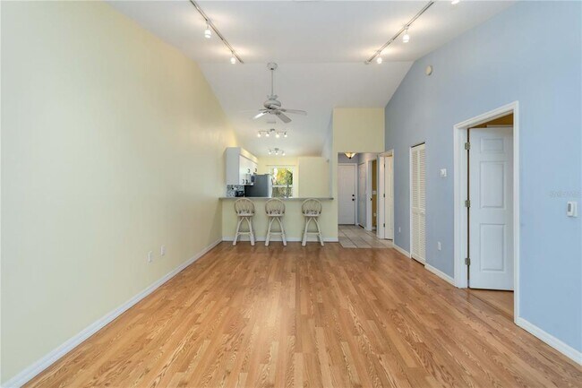 Building Photo - 642 N Jefferson Ave