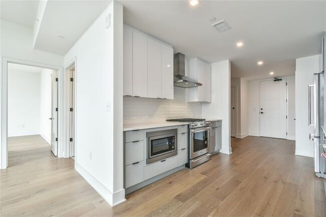 Building Photo - 788 West Marietta St NW
