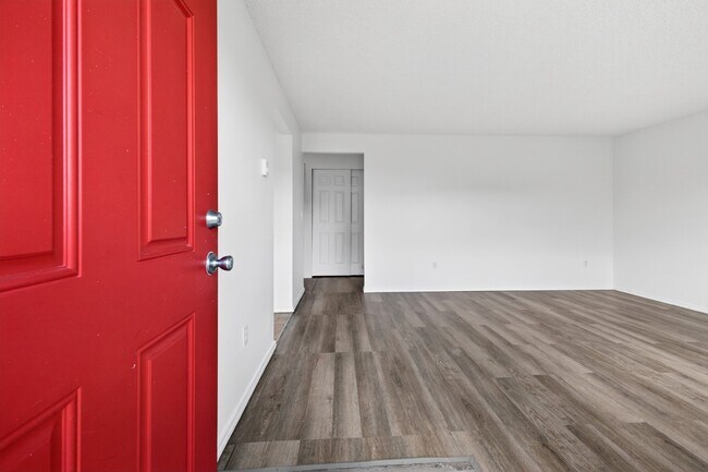 Building Photo - Cute 2 bedroom Near Downtown Tacoma & I-5