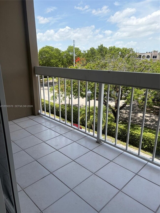 Building Photo - 7732 Camino Real
