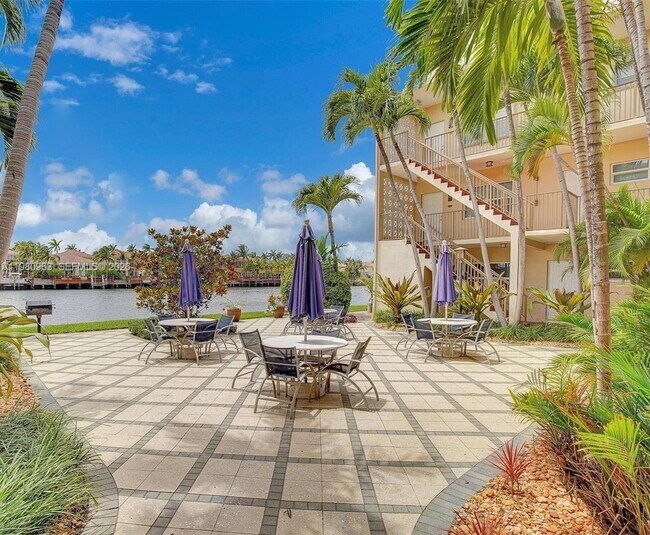 Building Photo - 2200 S Ocean Dr