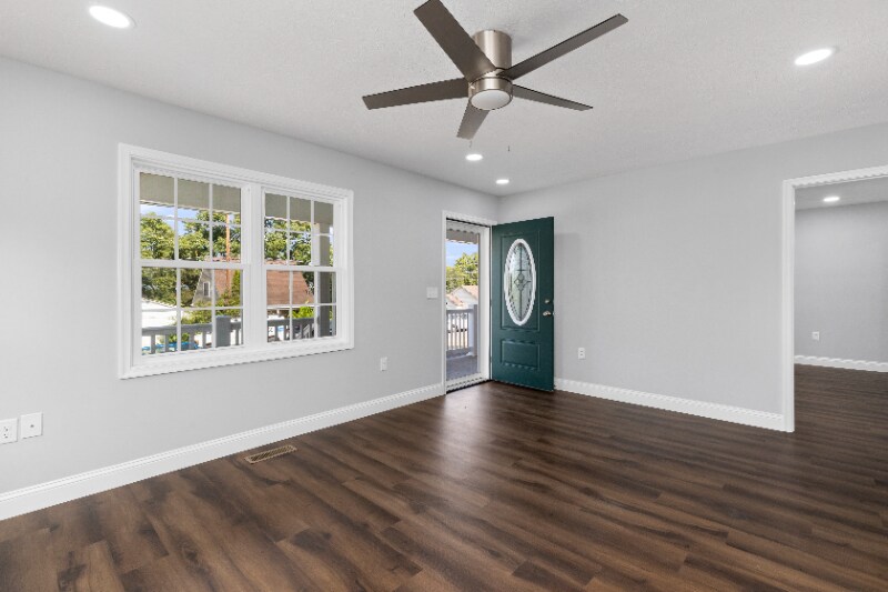 Building Photo - 1020 Ivanhoe Ave