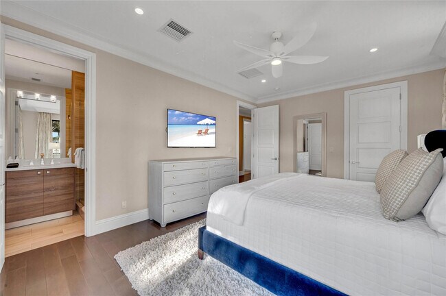 Building Photo - 156 Fiesta Way