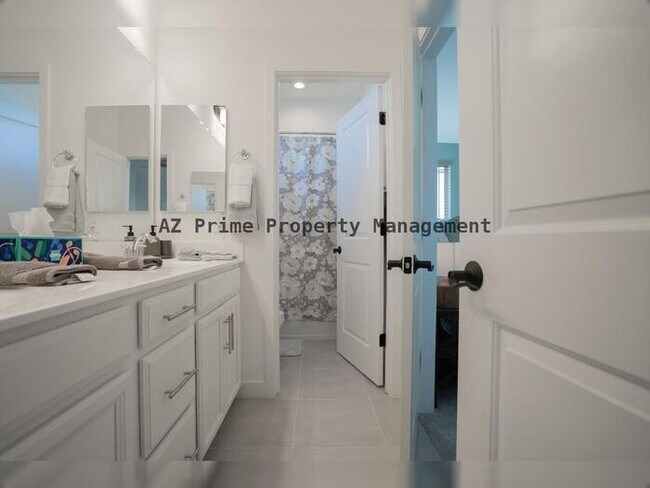 Building Photo - 12125 W Luxton Ln