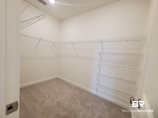 Building Photo - 3840 Casita Cir