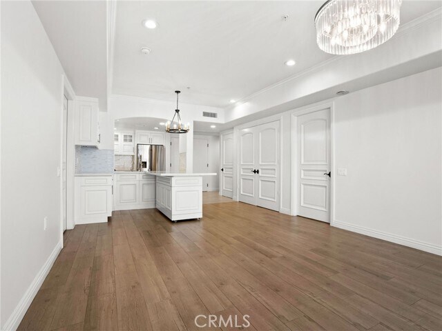 Building Photo - 1598 Long BCH