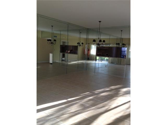 Building Photo - 6654 Villa Sonrisa Dr