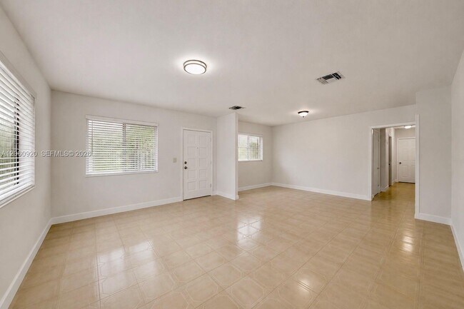 Building Photo - 8636 NW 35th Pl