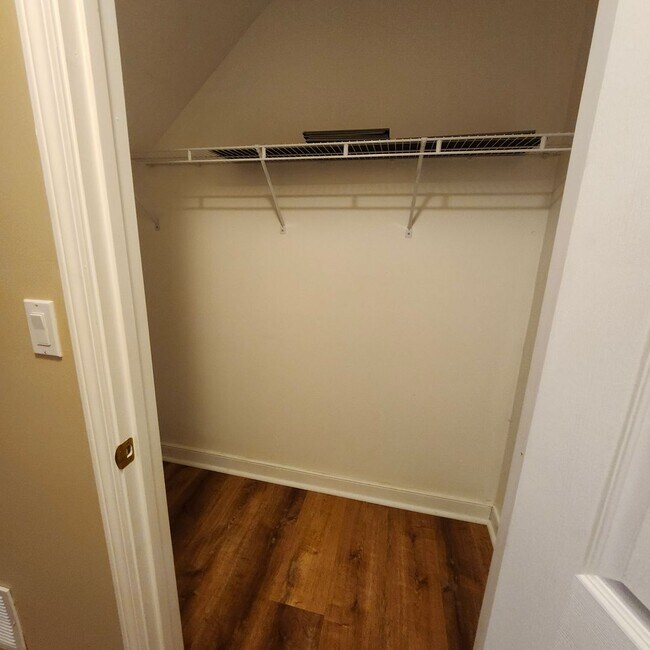 Building Photo - 14 Shoal Creek Rd