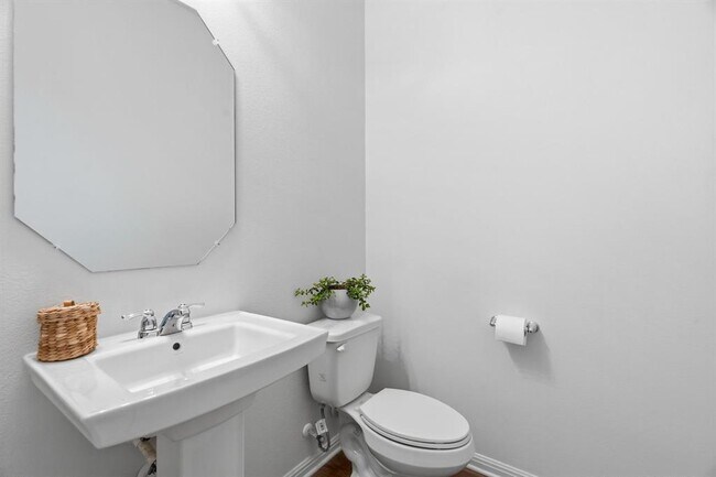 Building Photo - 8704 Apogee Blvd