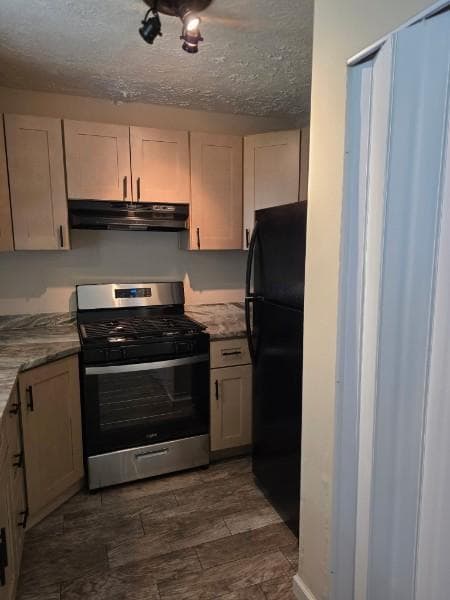 Building Photo - 7083 Oakhill Cir