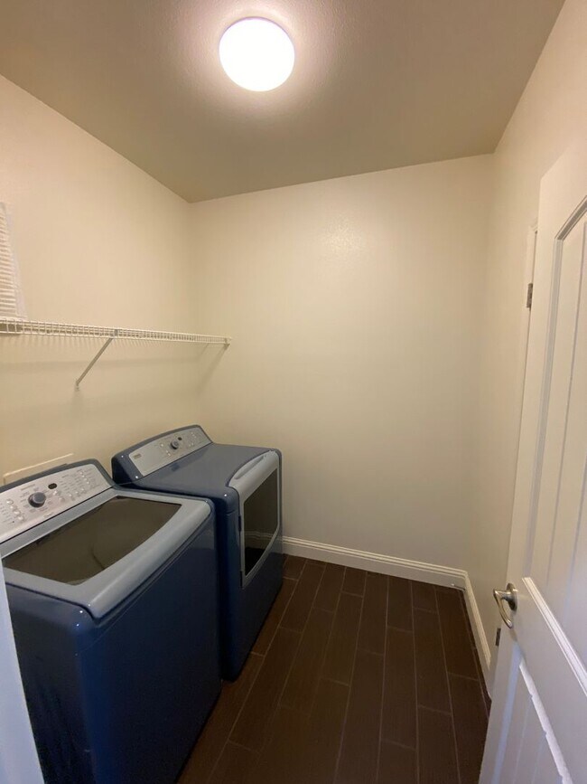 Two story home in Avalon 3924 W Prescott Ave Visalia CA 93291