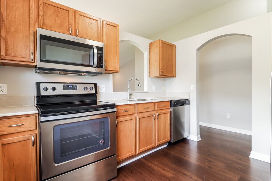 Building Photo - 12610 Montford Ln