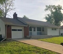 Building Photo - 113 Woodland Rd