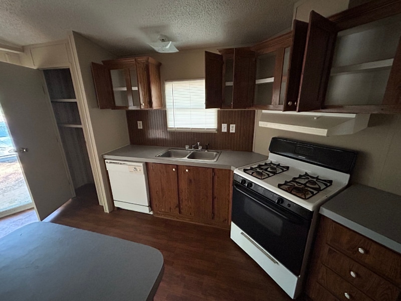 Building Photo - 1096 Clara Ln