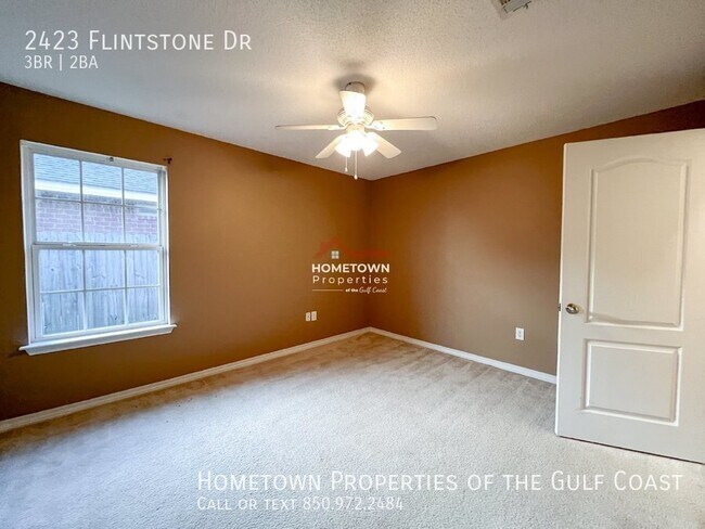 Building Photo - 2423 Flintstone Dr