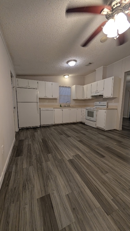 Building Photo - 165 Landing Dr
