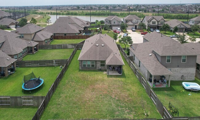 Building Photo - 20202 Creekdale Bend Dr