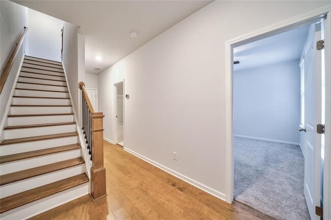 Building Photo - 2510 Great Silver Fir Aly
