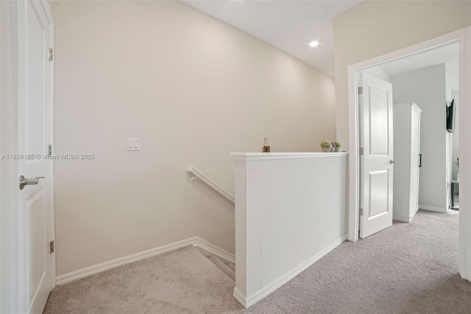 Building Photo - 4154 Greenway Dr