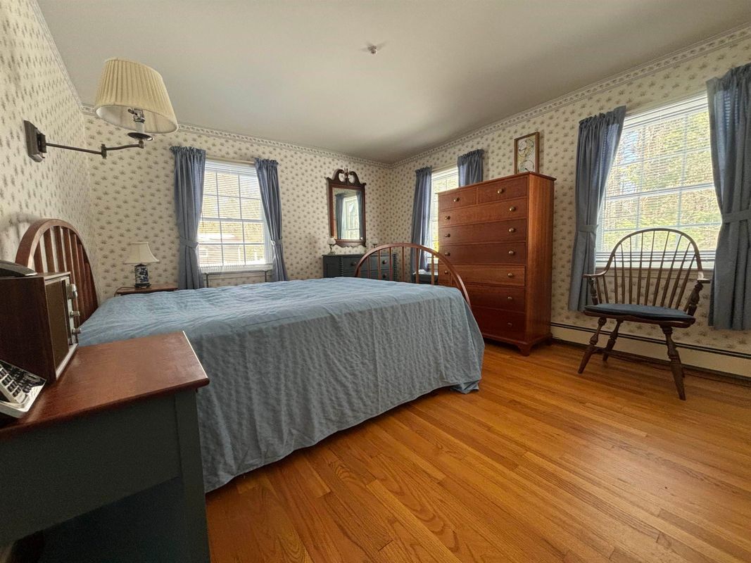 Building Photo - 104 Woodland