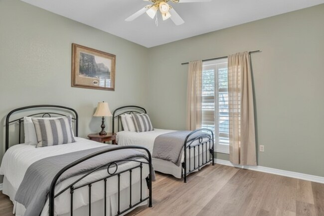 Building Photo - 4/2 on 2 acreas  Longview ISD