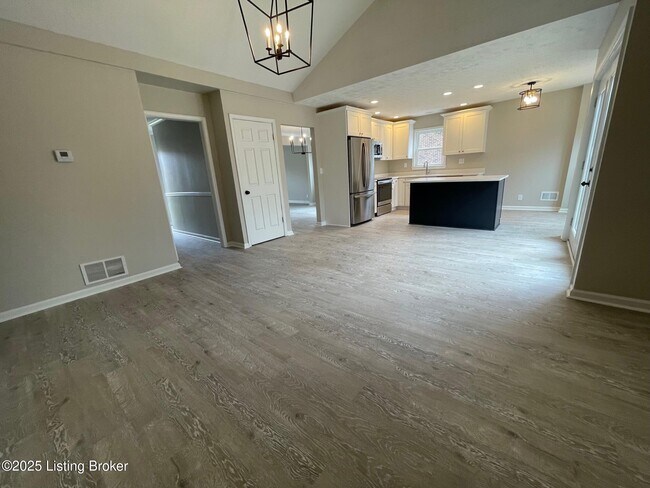 Building Photo - 7308 Buffington Ct