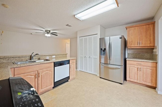 Building Photo - 12665 NW 11th Ct