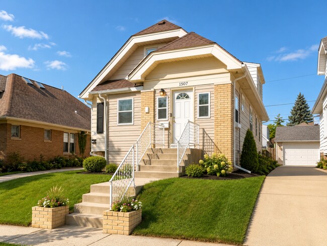 Building Photo - 1509 S 52nd St