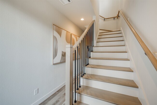 Building Photo - 6506 Old Olive Tree Dr