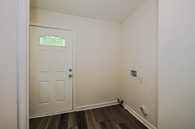 Building Photo - 1807 Erie St