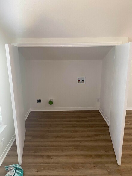 Building Photo - 5325 Avenue R 1/2
